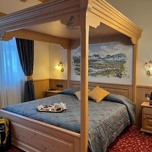 Camera standard con letto king size